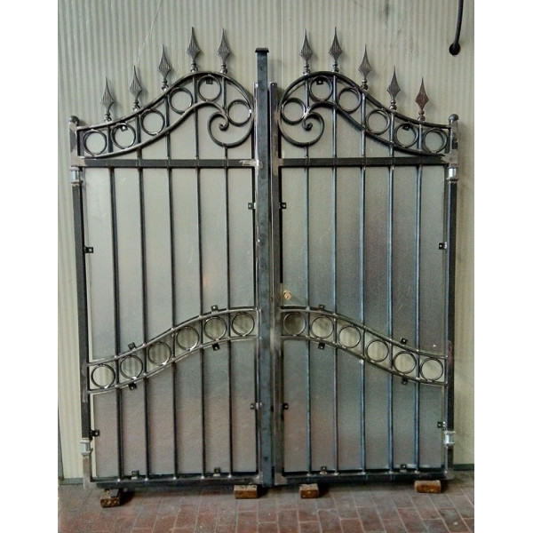 CANCELLO PEDONALE in Ferro Battuto . Realizzazioni Personalizzate . Cod. 083