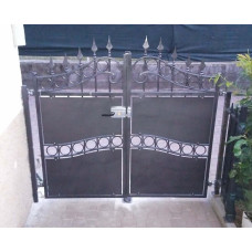 CANCELLO PEDONALE in Ferro Battuto . Realizzazioni Personalizzate . Cod. 083