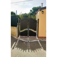 CANCELLO PEDONALE in Ferro Battuto . Realizzazioni Personalizzate . Cod. 083