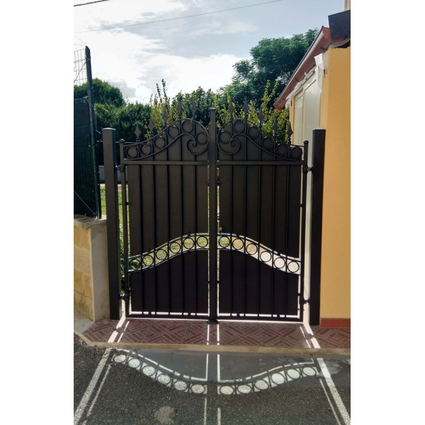 CANCELLO PEDONALE in Ferro Battuto . Realizzazioni Personalizzate . Cod. 083