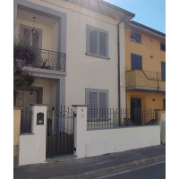 CANCELLO PEDONALE in Ferro Battuto . Realizzazioni Personalizzate . Cod. 083