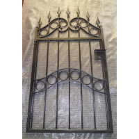 CANCELLO PEDONALE in Ferro Battuto . Realizzazioni Personalizzate . Cod. 083