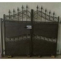 CANCELLO PEDONALE in Ferro Battuto . Realizzazioni Personalizzate . Cod. 083