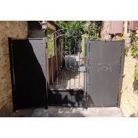 CANCELLO PEDONALE in Ferro Battuto . Realizzazioni Personalizzate . Cod. 084