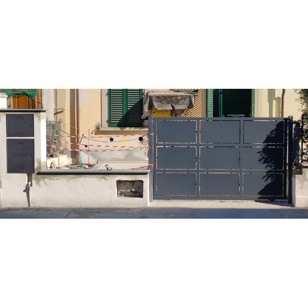 CANCELLO CARRABILE in Ferro . Realizzazioni Personalizzate . Cod. 090