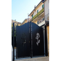 CANCELLO PEDONALE in Ferro con disegno Laser . Realizzazioni Personalizzate . Cod. 1507