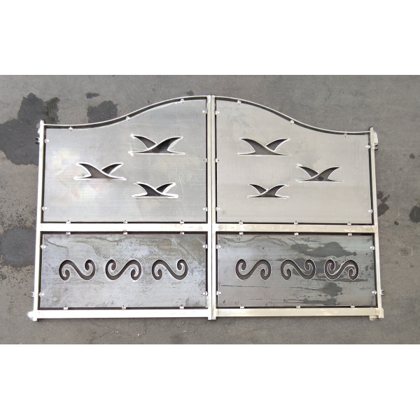 CANCELLO CARRABILE in Ferro con disegno Laser . Realizzazioni Personalizzate . Cod. 1520