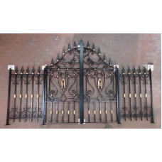 CANCELLO CARRABILE in Ferro Battuto . Realizzazioni Personalizzate . Cod. 1528