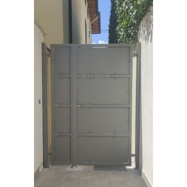 CANCELLO PEDONALE in Ferro . Realizzazioni Personalizzate . Cod. 1529