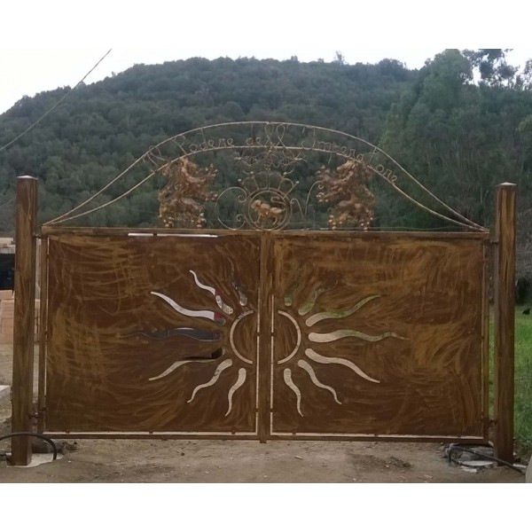 Wrought Iron Driveway Gate. Personalised Executions. 191