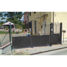 CANCELLO CARRABILE in Ferro Battuto . Realizzazioni Personalizzate . Cod. 192
