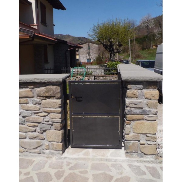  Iron Pedestrian Gate. Personalised Executions. 197