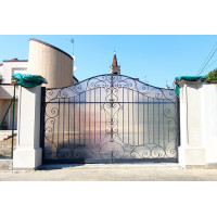 CANCELLO CARRABILE in Ferro Battuto . Realizzazioni Personalizzate . Cod. 2101