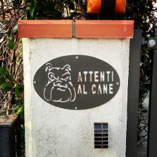 Targa Targhetta Cartello "ATTENTI AL CANE" in ferro . Disegno Laser Bulldog Inglese . 1750 