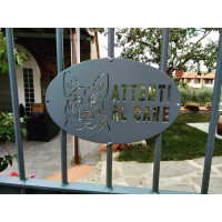 Targa Targhetta Cartello "ATTENTI AL CANE" in ferro . Disegno Laser Pastore Tedesco . 1751 