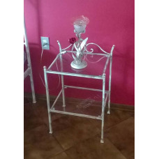 COMODINO in FERRO BATTUTO . Realizzazioni Personalizzate . 1250