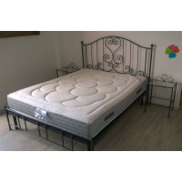 COMODINO in FERRO BATTUTO . Realizzazioni Personalizzate . 871