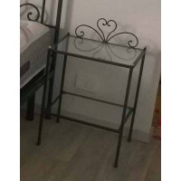 COMODINO in FERRO BATTUTO . Realizzazioni Personalizzate . 871