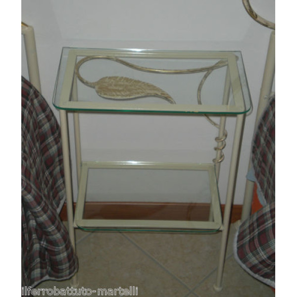 COMODINO in FERRO BATTUTO . Realizzazioni Personalizzate . 877