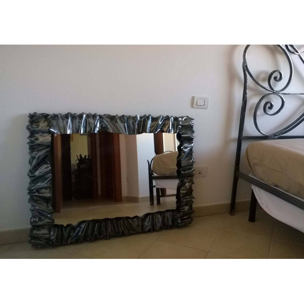 CORNICE design FERRO BATTUTO per Specchio o Foto con o senza LED . Realizzazioni Personalizzate . 850