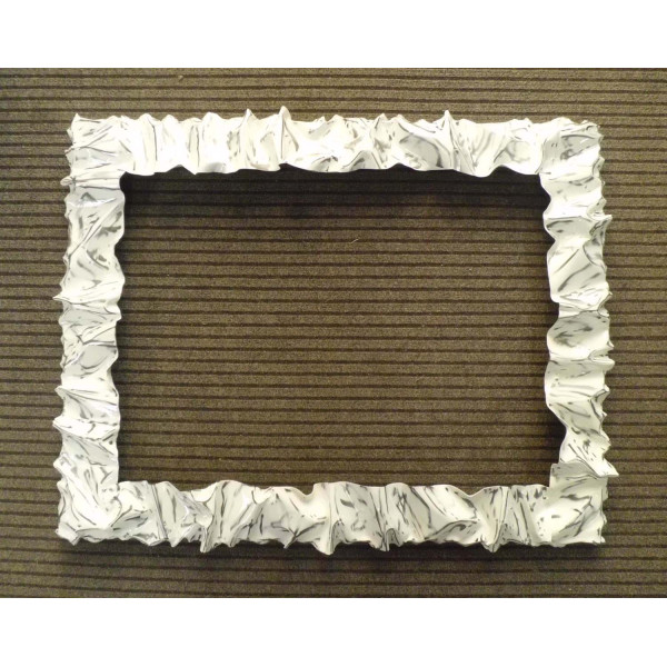 CORNICE design FERRO BATTUTO per Specchio o Foto con o senza LED . Realizzazioni Personalizzate . 850