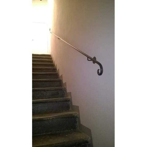 CORRIMANO in Ferro Battuto . Realizzazioni Personalizzate . 392