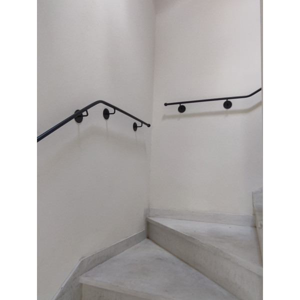 CORRIMANO in Ferro . Realizzazioni Personalizzate . 395