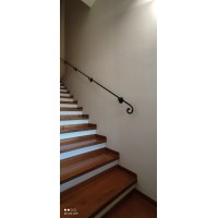CORRIMANO in Ferro Battuto . Realizzazioni Personalizzate . 399.