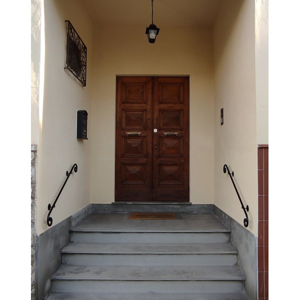 Wrought Iron Handrail. Personalised Executions. 399