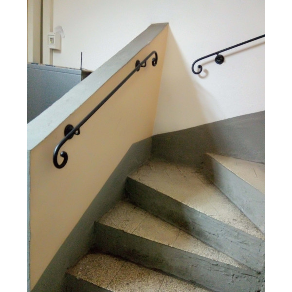 CORRIMANO in Ferro Battuto . Realizzazioni Personalizzate . 399
