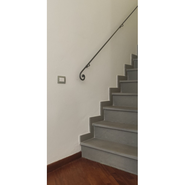CORRIMANO in Ferro Battuto . Realizzazioni Personalizzate . 399