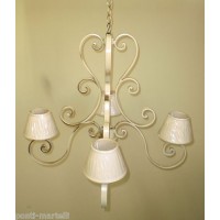 LAMPADARIO in Ferro Battuto . Dimensioni cm 66 x 46 circa . Colore Avorio e Oro . 265