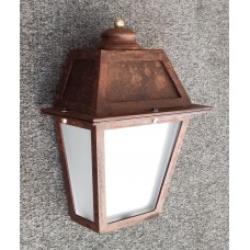 Wrought Iron Lantern. Personalised Executions. 1557