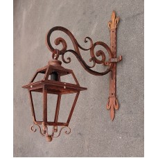 Wrought Iron Lantern. Personalised Executions. 1562