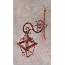 Wrought Iron Lantern. Personalised Executions. 1562