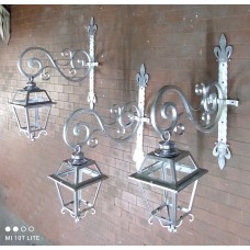 Wrought Iron Lantern. Personalised Executions. 1562