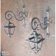 Wrought Iron Lantern. Personalised Executions. 1562
