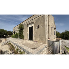 LAMPIONE . LANTERNA in Ferro Battuto . Realizzazioni Personalizzate . Cod. 1561