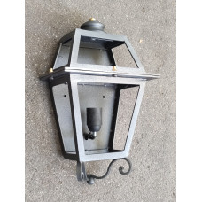 LAMPIONE . LANTERNA in Ferro Battuto . Realizzazioni Personalizzate . Cod. 1563