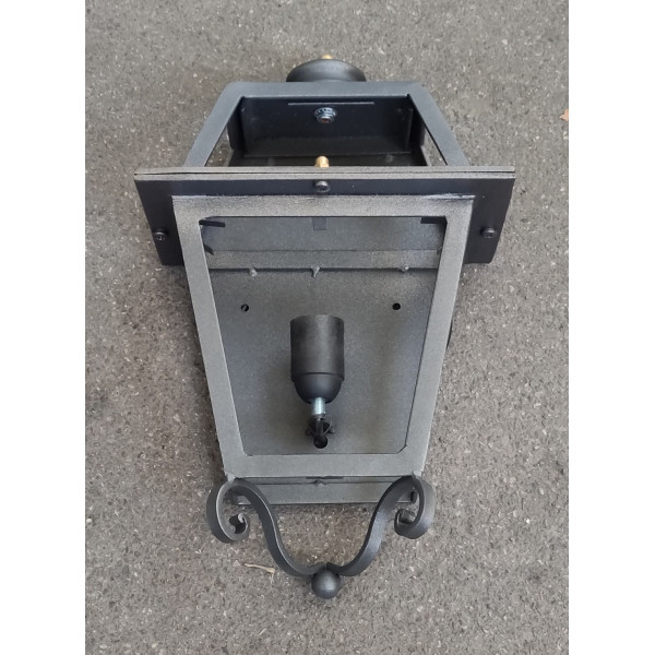 LAMPIONE . LANTERNA in Ferro Battuto . Realizzazioni Personalizzate . Cod. 1563