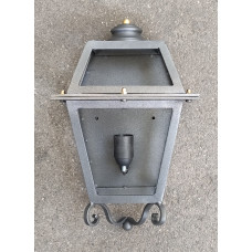 LAMPIONE . LANTERNA in Ferro Battuto . Realizzazioni Personalizzate . Cod. 1563