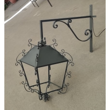 LAMPIONE . LANTERNA in Ferro Battuto . Realizzazioni Personalizzate . Cod. 1569