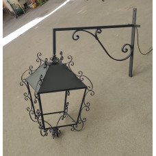 LAMPIONE . LANTERNA in Ferro Battuto . Realizzazioni Personalizzate . Cod. 1569