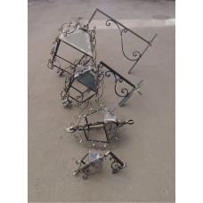 LAMPIONE . LANTERNA in Ferro Battuto . Realizzazioni Personalizzate . Cod. 1573