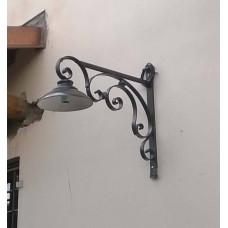 LAMPIONE . LANTERNA in Ferro Battuto . Realizzazioni Personalizzate . Cod. 375