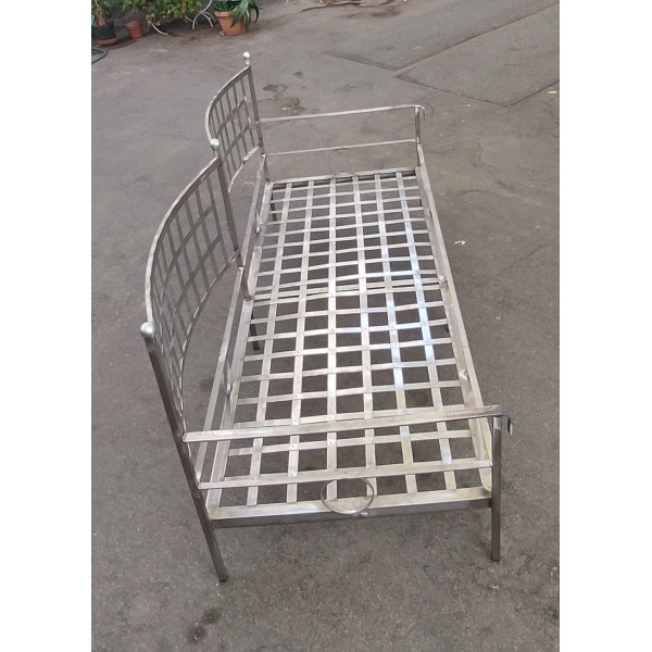 DIVANO LETTO in ACCIAIO INOX . Realizzazioni Personalizzate . Cod. 1205