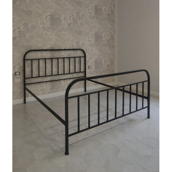 LETTO in FERRO BATTUTO . Realizzazioni Personalizzate . 922