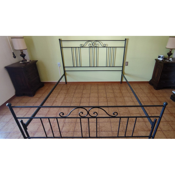 LETTO in FERRO BATTUTO . Realizzazioni Personalizzate . Cod. 925