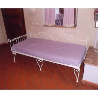 DIVANO LETTO in FERRO BATTUTO . Realizzazioni Personalizzate . 932