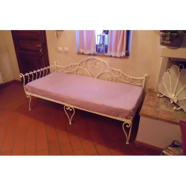 Wrought iron sofa bed. Personalised Executions. 932